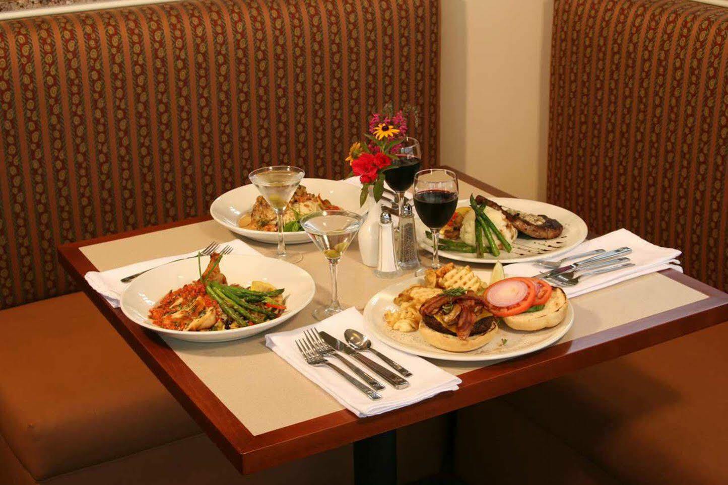Hilton Garden Inn Pittsburgh University Place Restaurant bilde